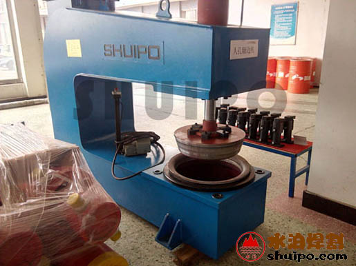 罐車(chē)人孔翻邊機(jī)